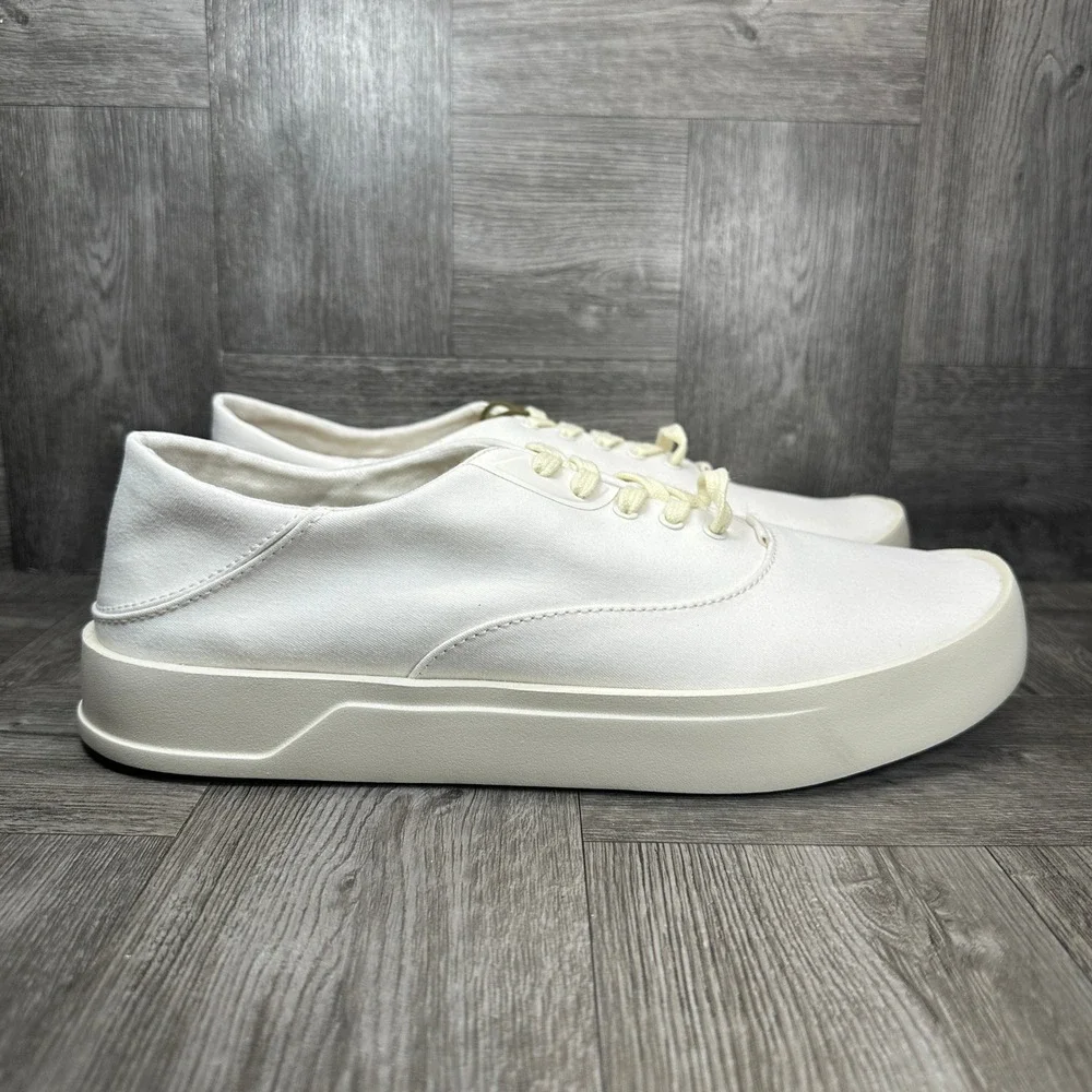 OluKai Tradewind Sneakers Mens 10.5 Off White Canvas Slip On Casual NEW